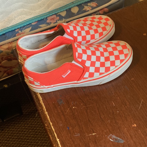 Coral vans 25$ - Picture 2 of 3